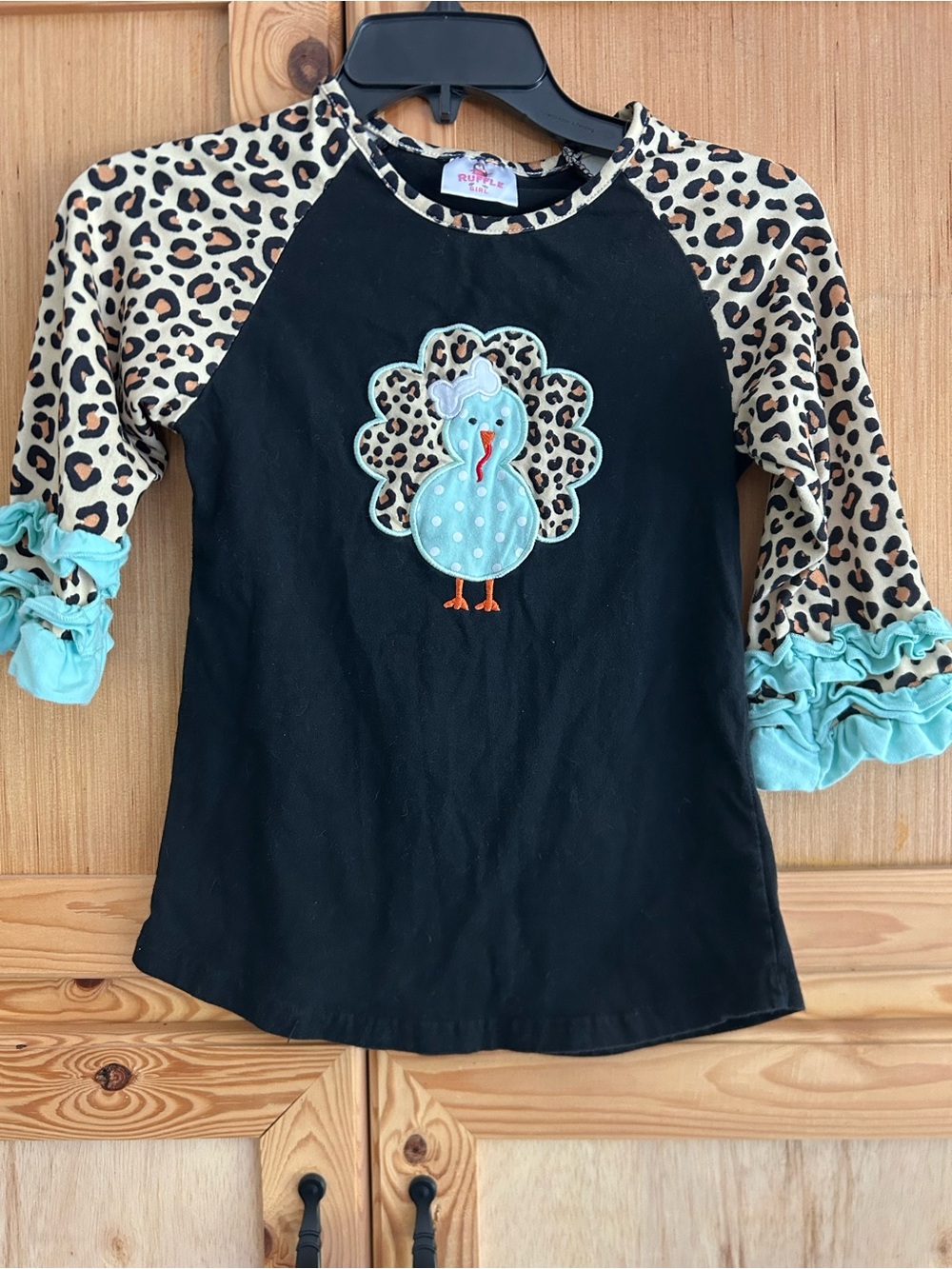 Ruffle Girls Black Raglan Long Sleeve Top w/Aqua Turkey Applique & cheetah Sz 8/
